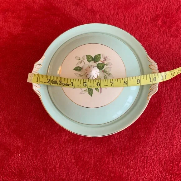 Vintage Johnson’s Bros Covered Vegetable Dish - Picture 2 of 11